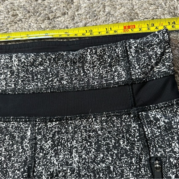 🎆 Lululemon Inspire Tight II Luxtreme Jacquard Black White 6 Running Leggings - Picture 9 of 11